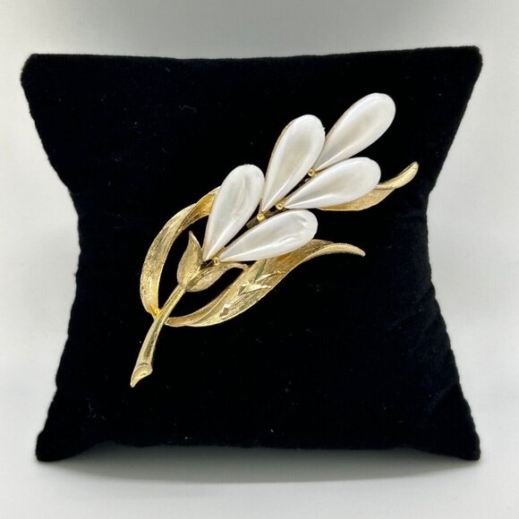Mamselle Floral Brooch Faux Pearl Freesia Gold-Tone Leaf Finish Vintage Jewelry - Picture 2 of 10